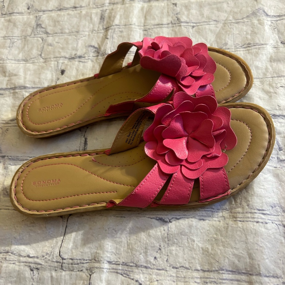 SONOMA SNMARIEL FUCHSIA VEGAN FLOWER SLIDES SANDALS WOMENS SIZE 9MED
